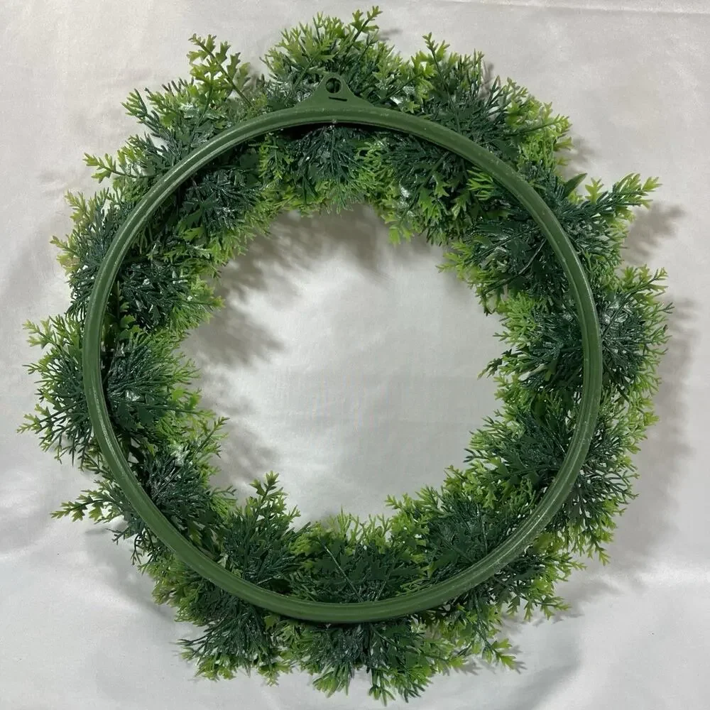 Vintage Christmas Wreath MCM Mid Century Holly Berries Holiday Plastic 15”